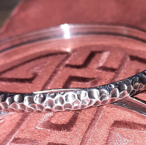 Hammered Handmde Silver Bangle Pair - Picture 4 of 13